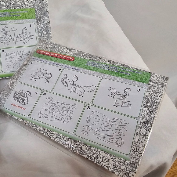 NIB 3D Garden Art Puzzle Set Includes 4 Puzzles & Pens Model # 8885A-D - Picture 3 of 9